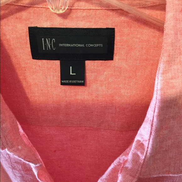 Long sleeve shirt. - Picture 2 of 4